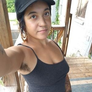 Meet your Posher, Miriam